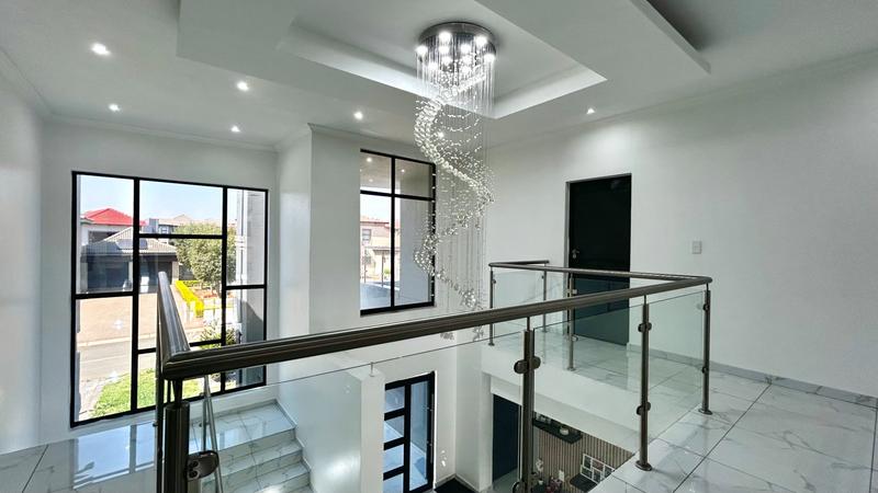 5 Bedroom Property for Sale in Savannah Country Estate Gauteng