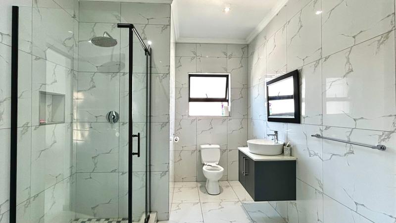 5 Bedroom Property for Sale in Savannah Country Estate Gauteng