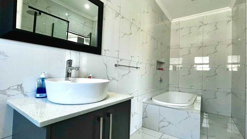 5 Bedroom Property for Sale in Savannah Country Estate Gauteng