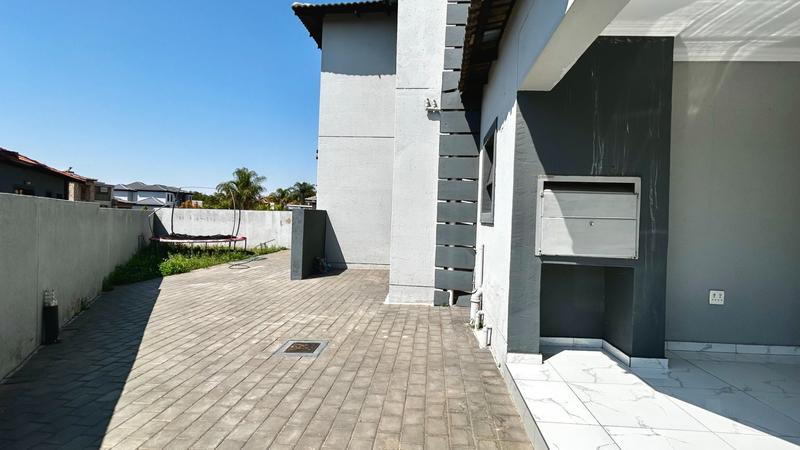 5 Bedroom Property for Sale in Savannah Country Estate Gauteng