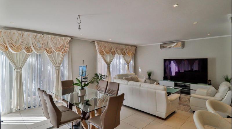4 Bedroom Property for Sale in Bryanston Gauteng