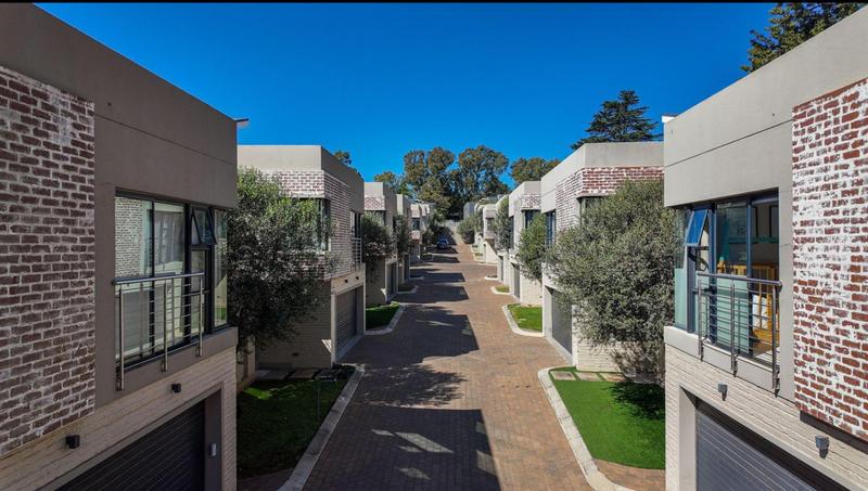 4 Bedroom Property for Sale in Bryanston Gauteng