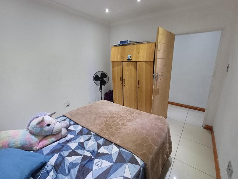 6 Bedroom Property for Sale in Erasmia Gauteng