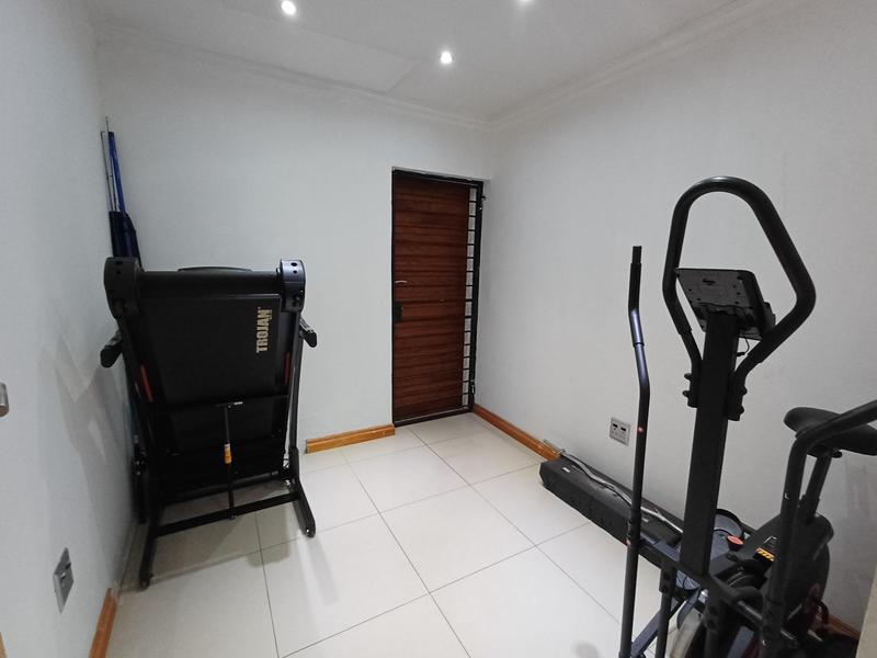 6 Bedroom Property for Sale in Erasmia Gauteng