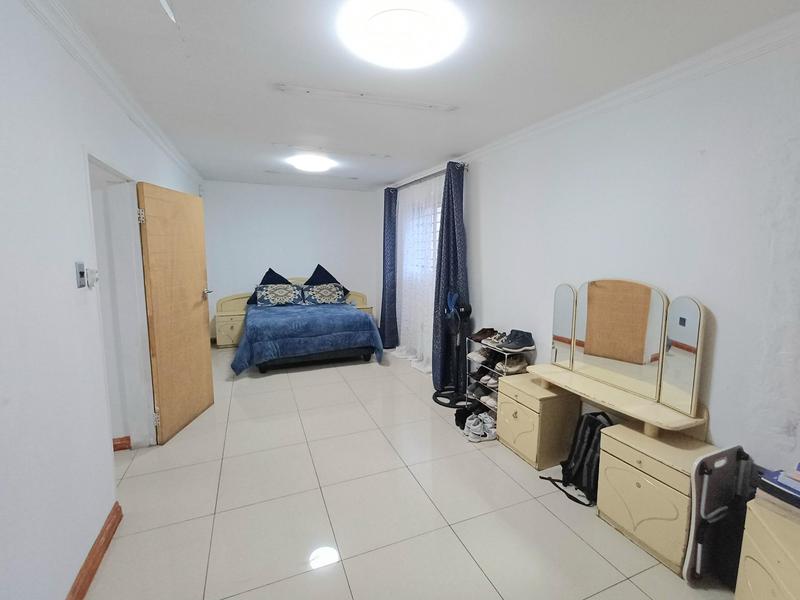 6 Bedroom Property for Sale in Erasmia Gauteng