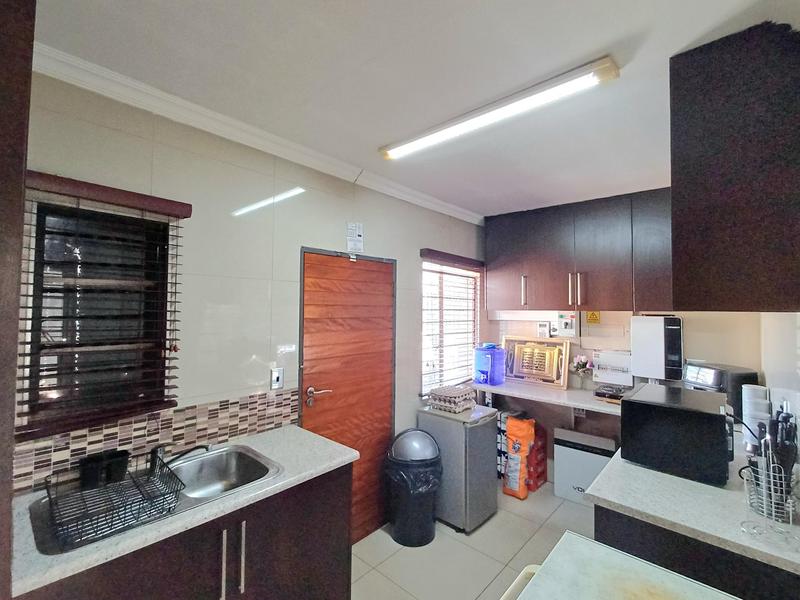 6 Bedroom Property for Sale in Erasmia Gauteng