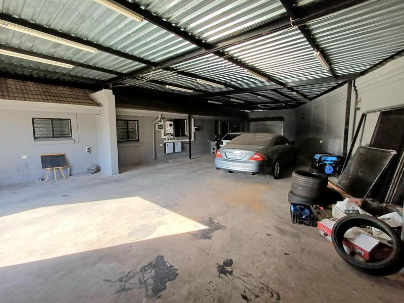 6 Bedroom Property for Sale in Erasmia Gauteng