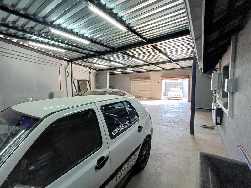 6 Bedroom Property for Sale in Erasmia Gauteng