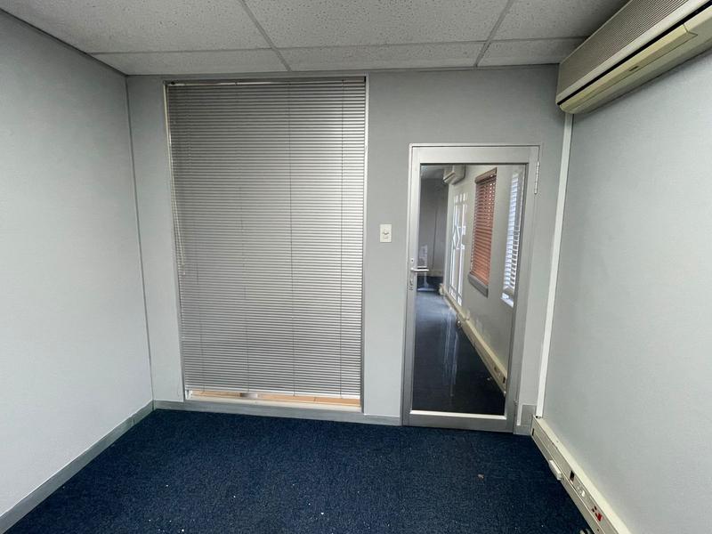 To Let Commercial Property for Rent in Die Hoewes Gauteng