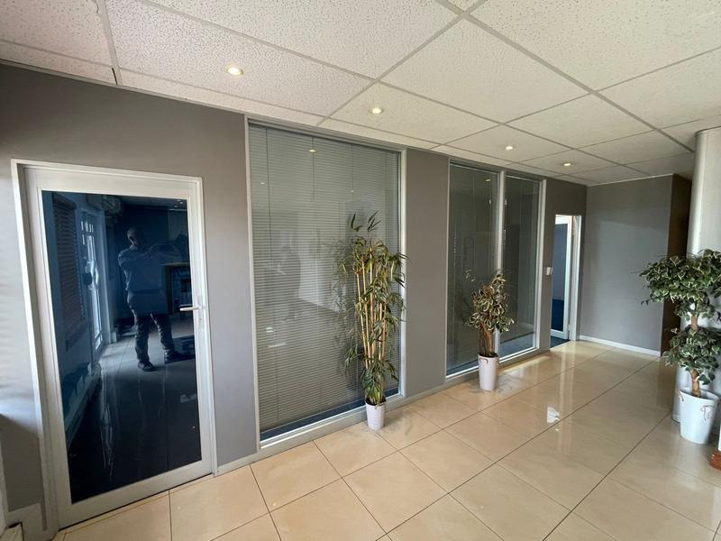 To Let Commercial Property for Rent in Die Hoewes Gauteng