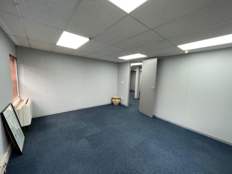 To Let Commercial Property for Rent in Die Hoewes Gauteng