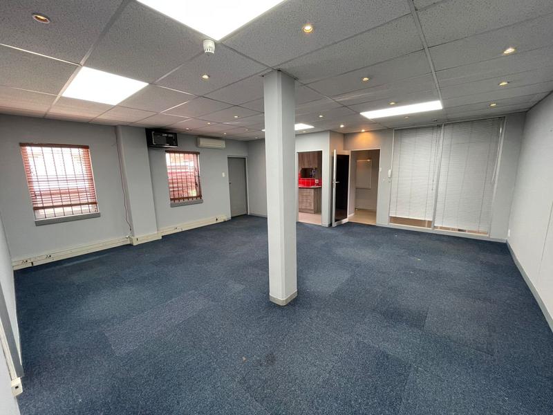 To Let Commercial Property for Rent in Die Hoewes Gauteng