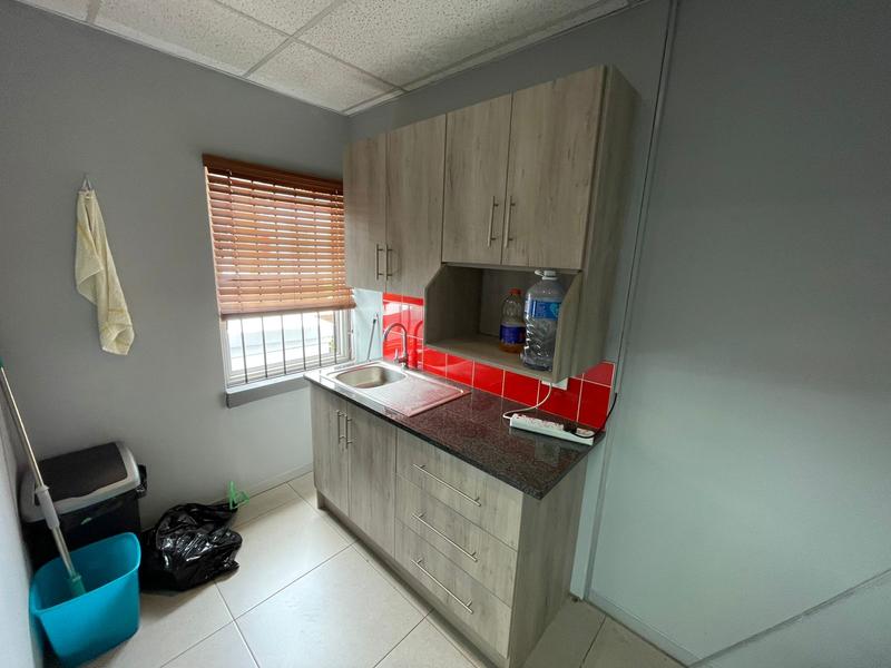 To Let Commercial Property for Rent in Die Hoewes Gauteng
