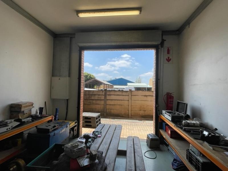 To Let Commercial Property for Rent in Hennopspark Gauteng