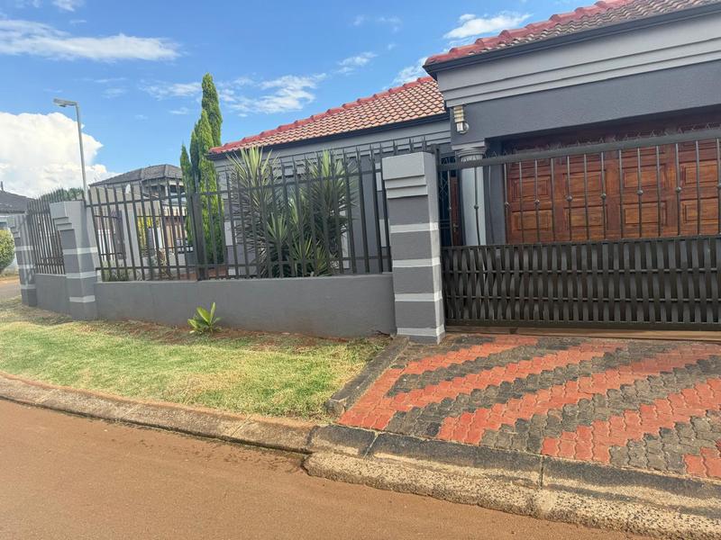 To Let 3 Bedroom Property for Rent in Dawn Park Gauteng