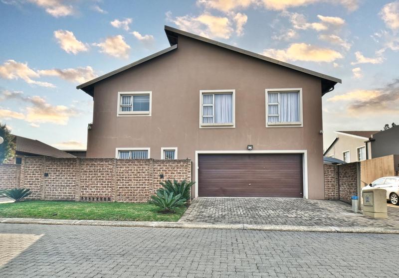 3 Bedroom Property for Sale in New Market Gauteng
