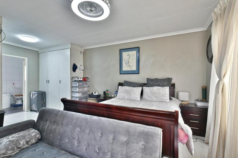 3 Bedroom Property for Sale in New Market Gauteng