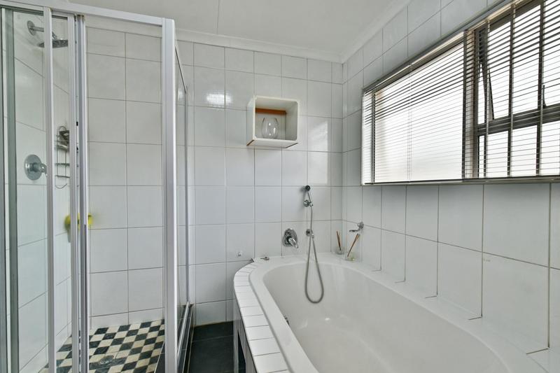 3 Bedroom Property for Sale in New Market Gauteng