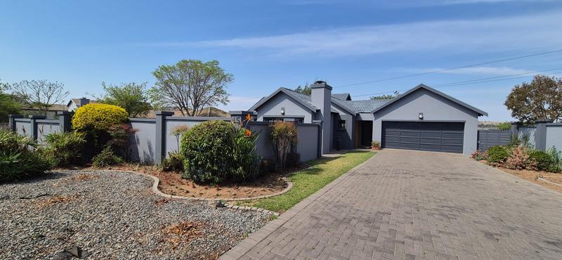 To Let 3 Bedroom Property for Rent in Midstream Estate Gauteng