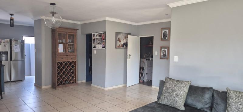 To Let 3 Bedroom Property for Rent in Midstream Estate Gauteng