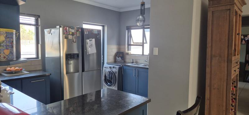 To Let 3 Bedroom Property for Rent in Midstream Estate Gauteng