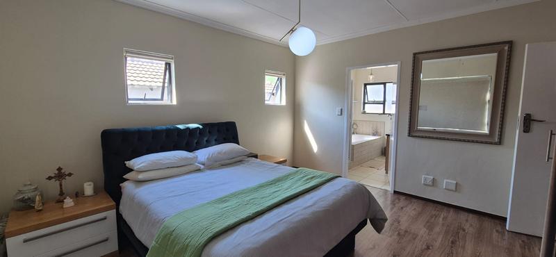 To Let 3 Bedroom Property for Rent in Midstream Estate Gauteng