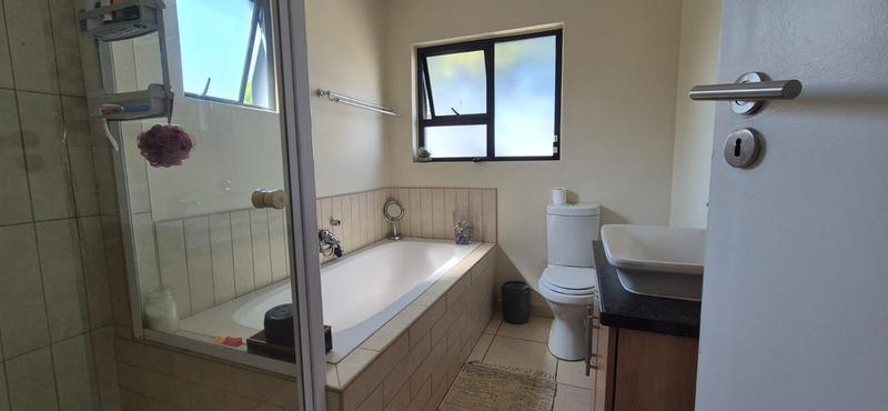 To Let 3 Bedroom Property for Rent in Midstream Estate Gauteng