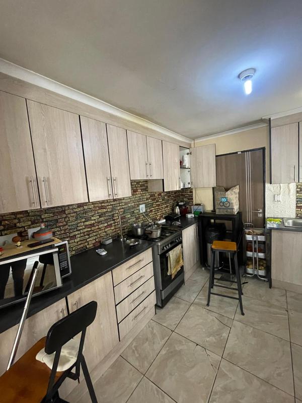2 Bedroom Property for Sale in Goudrand Gauteng