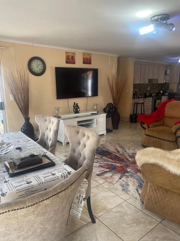2 Bedroom Property for Sale in Goudrand Gauteng
