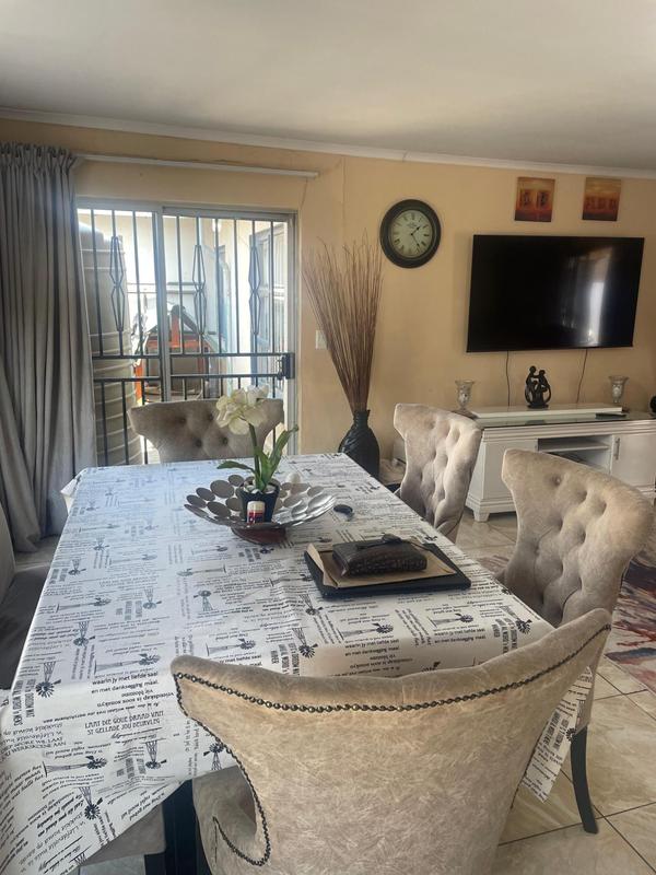 2 Bedroom Property for Sale in Goudrand Gauteng