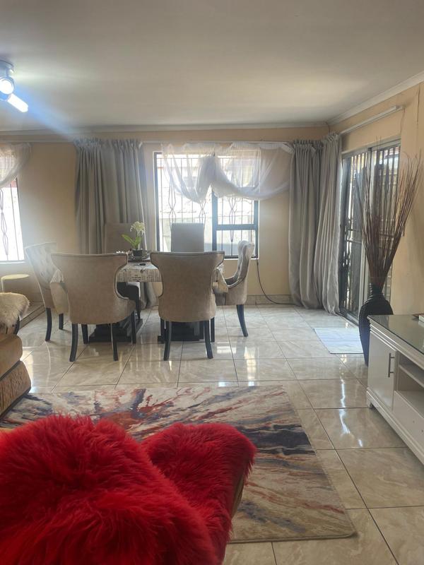 2 Bedroom Property for Sale in Goudrand Gauteng