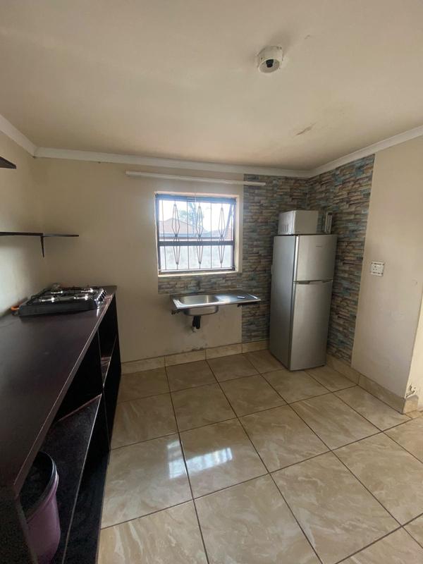 2 Bedroom Property for Sale in Goudrand Gauteng