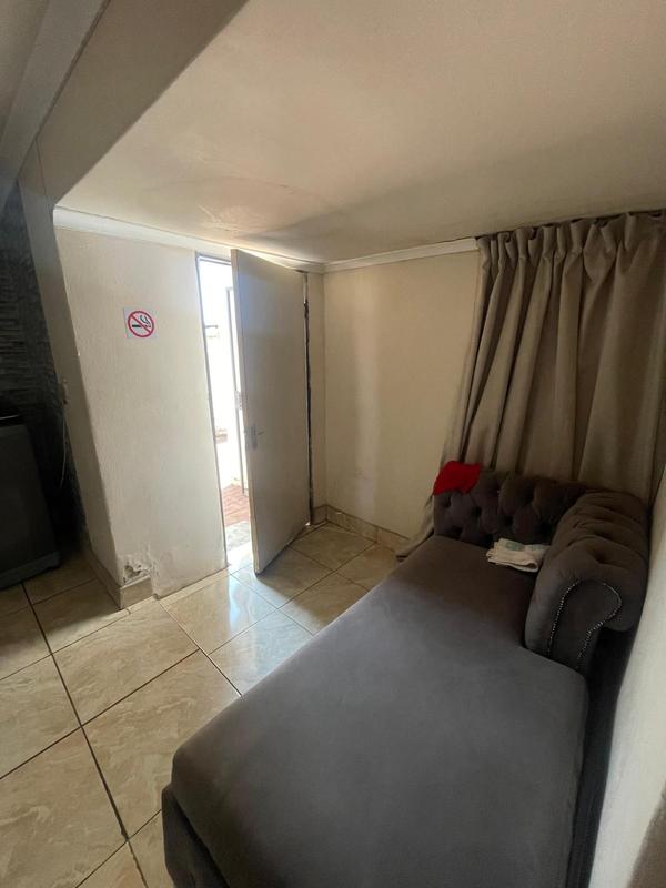 2 Bedroom Property for Sale in Goudrand Gauteng