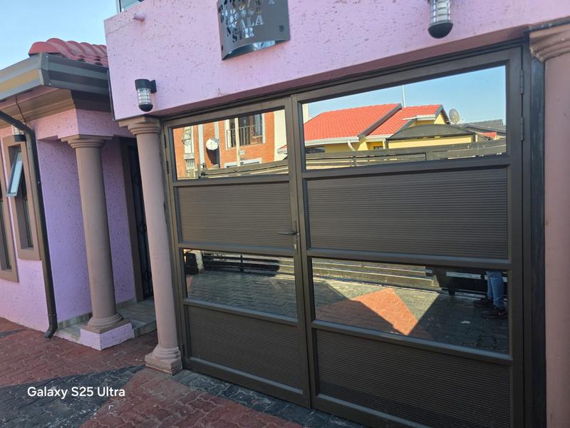 3 Bedroom Property for Sale in Pimville Zone 4 Gauteng