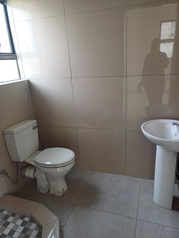 To Let 1 Bedroom Property for Rent in Birchleigh North Gauteng