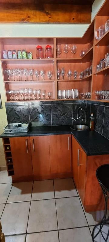To Let 1 Bedroom Property for Rent in Van Riebeeck Park Gauteng