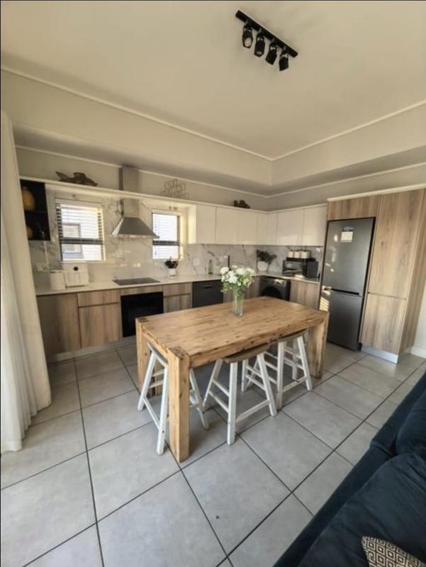 To Let 2 Bedroom Property for Rent in Waterfall Gauteng
