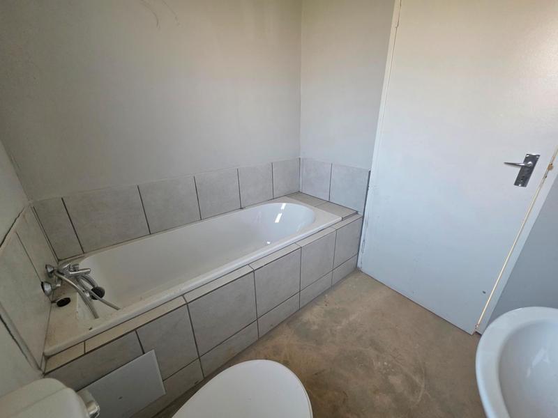 2 Bedroom Property for Sale in Dawn Park Gauteng