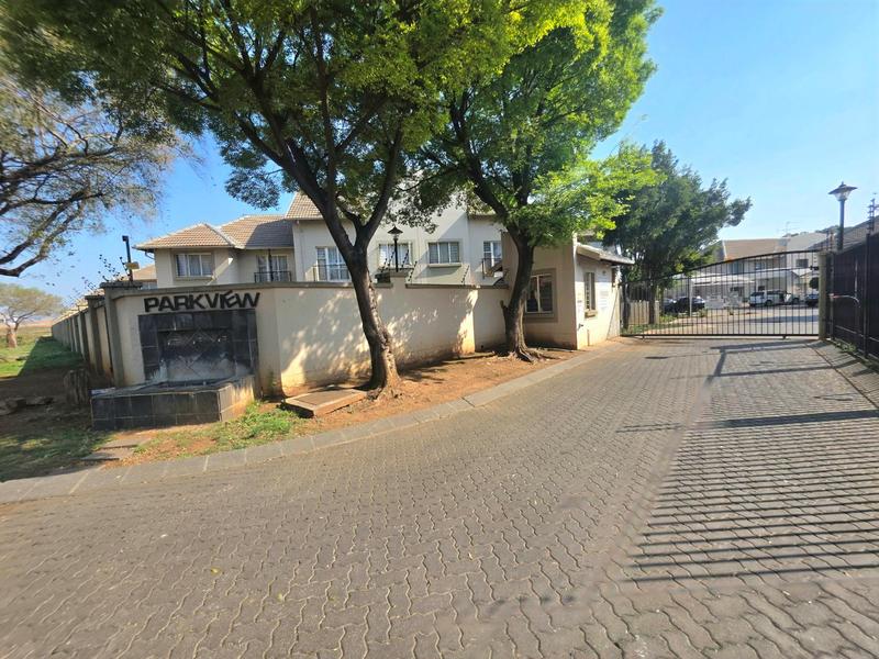 1 Bedroom Property for Sale in Klippoortjie Gauteng