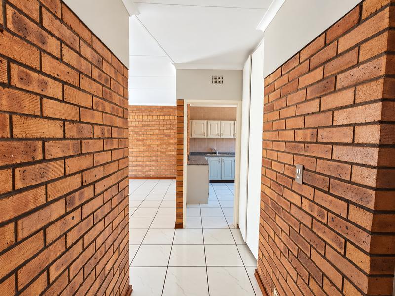 2 Bedroom Property for Sale in Strubenvale Gauteng