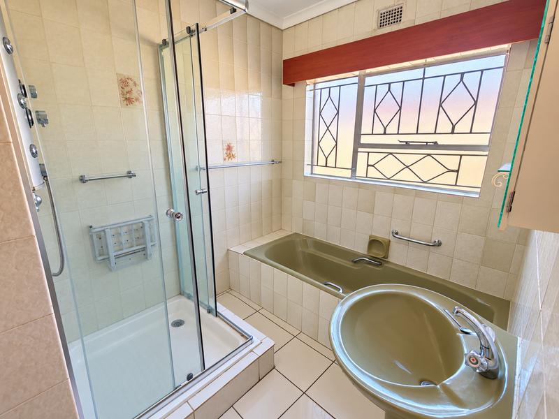 2 Bedroom Property for Sale in Strubenvale Gauteng