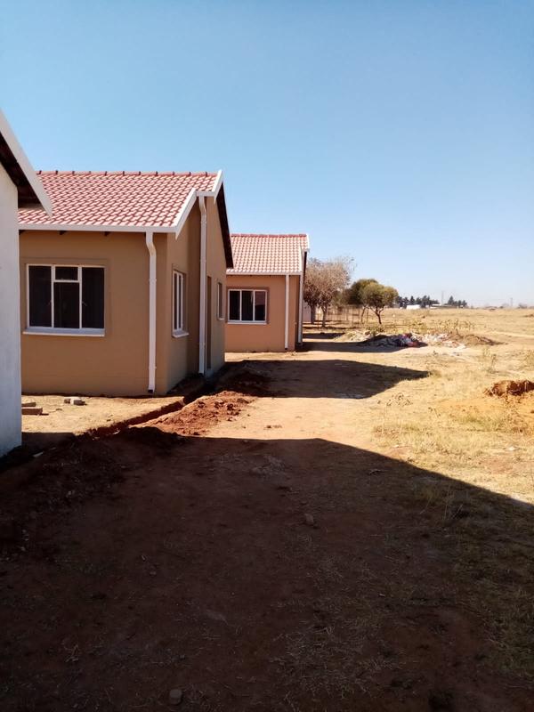 2 Bedroom Property for Sale in Lenasia South Gauteng