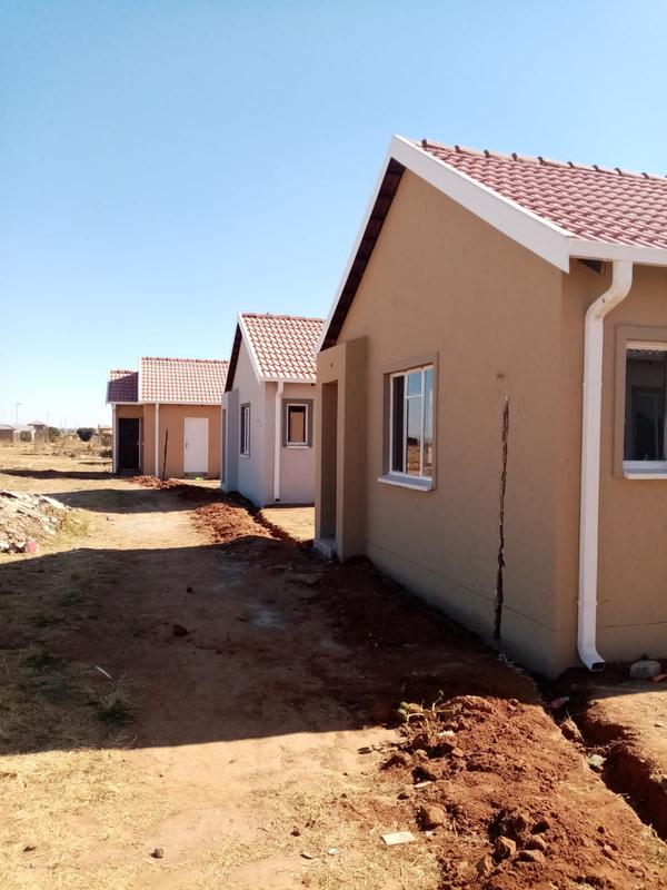 2 Bedroom Property for Sale in Lenasia South Gauteng