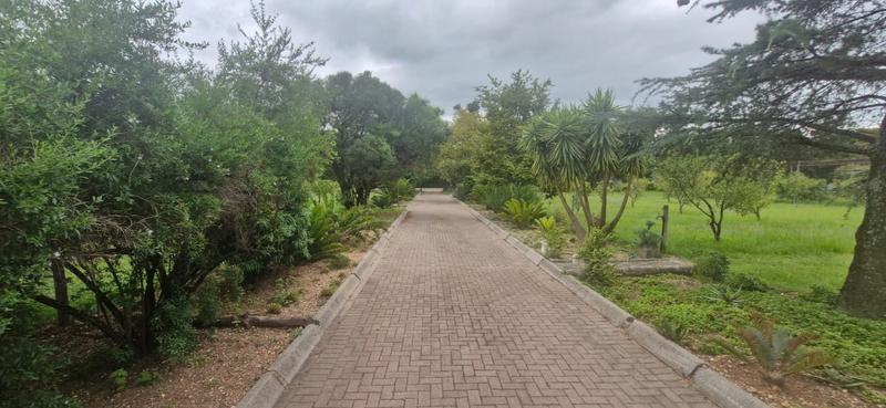 6 Bedroom Property for Sale in Mnandi Gauteng