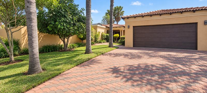4 Bedroom Property for Sale in Heuwelsig Estate Gauteng