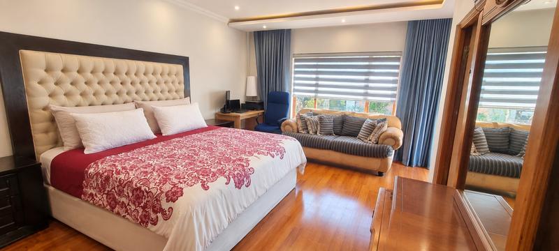 4 Bedroom Property for Sale in Heuwelsig Estate Gauteng