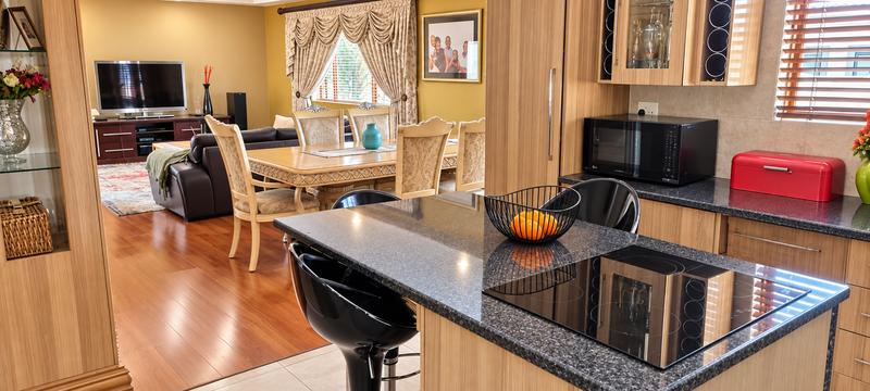 4 Bedroom Property for Sale in Heuwelsig Estate Gauteng