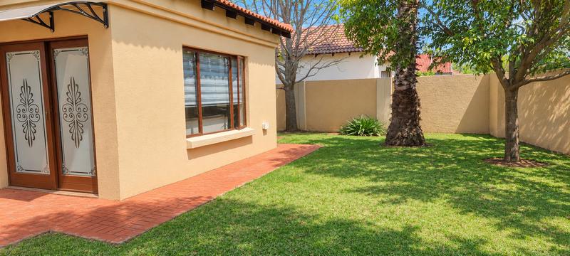 4 Bedroom Property for Sale in Heuwelsig Estate Gauteng