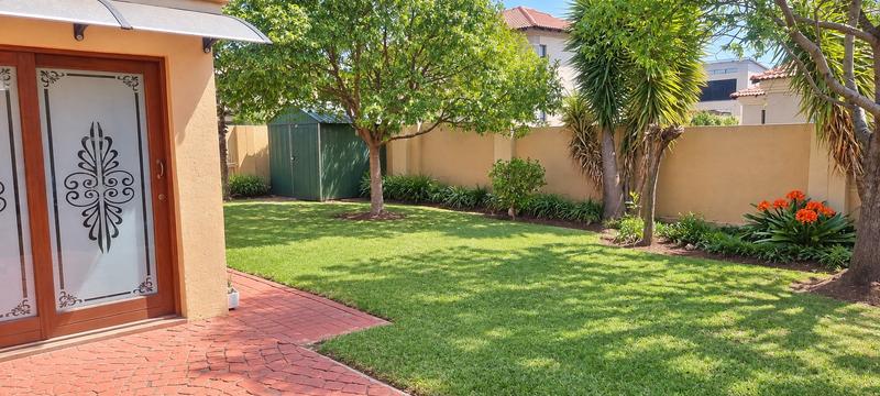4 Bedroom Property for Sale in Heuwelsig Estate Gauteng