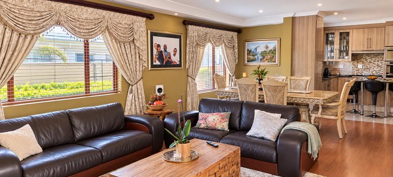 4 Bedroom Property for Sale in Heuwelsig Estate Gauteng
